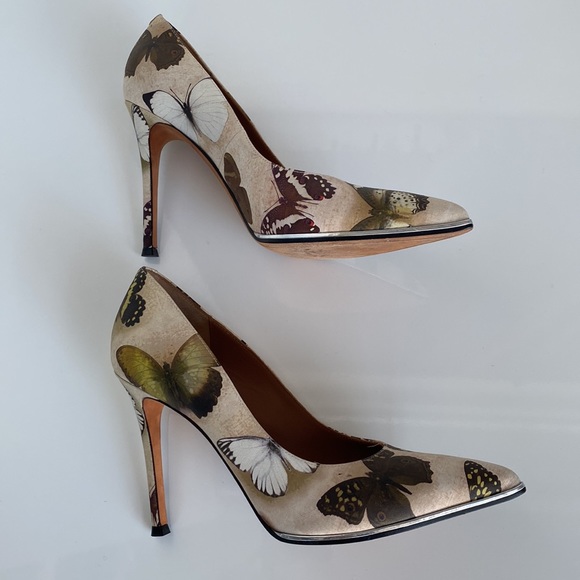 Givenchy Lia Butterfly Print Pumps size 6.5 - Picture 13 of 16